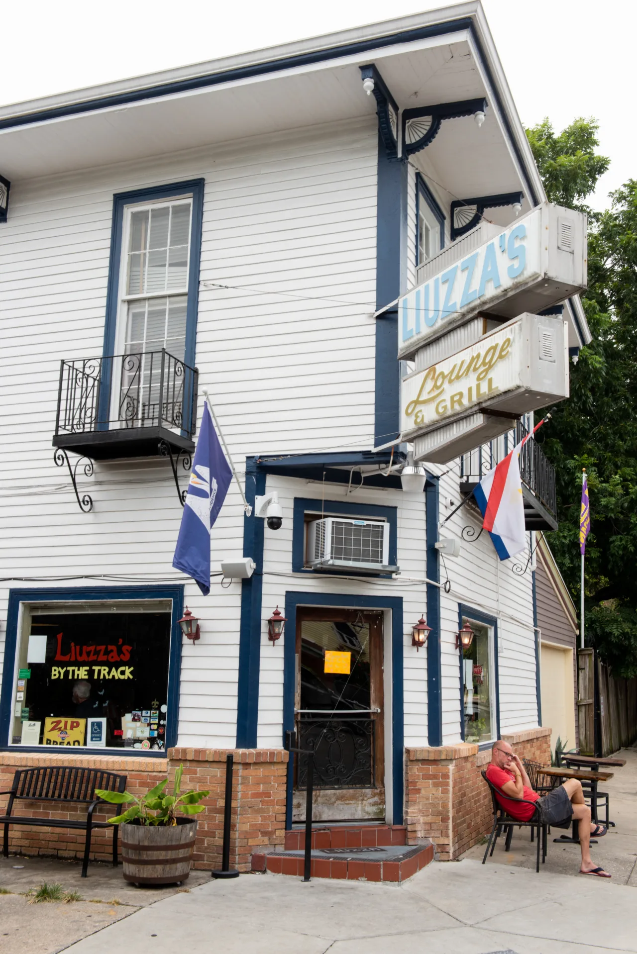 Liuzza’s by the Track